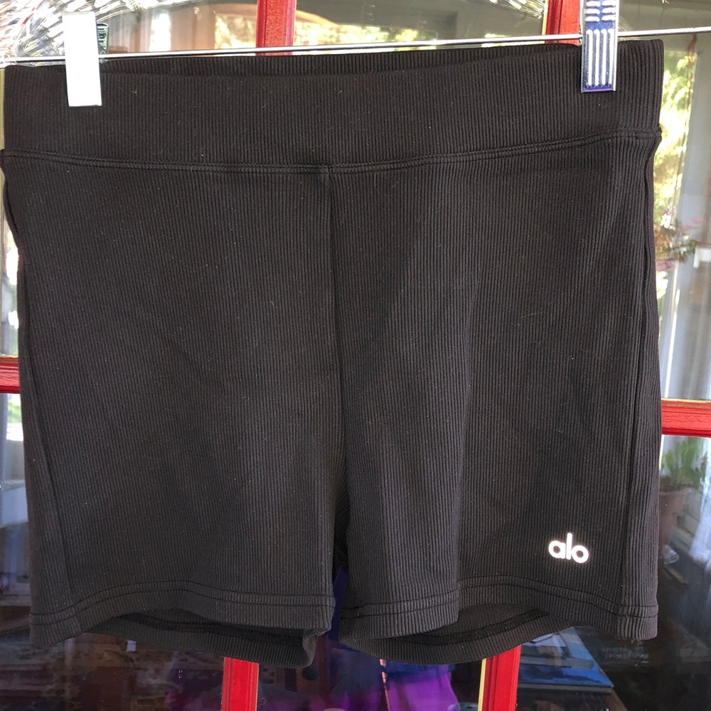 ALO Yoga Women's Athletic Black Shorts